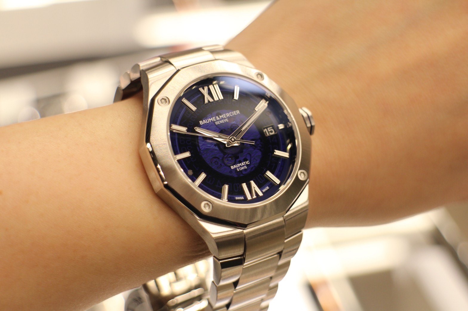 リボエラ　時計　腕時計　スイス　機械式時計　かっこいい　時計好き　