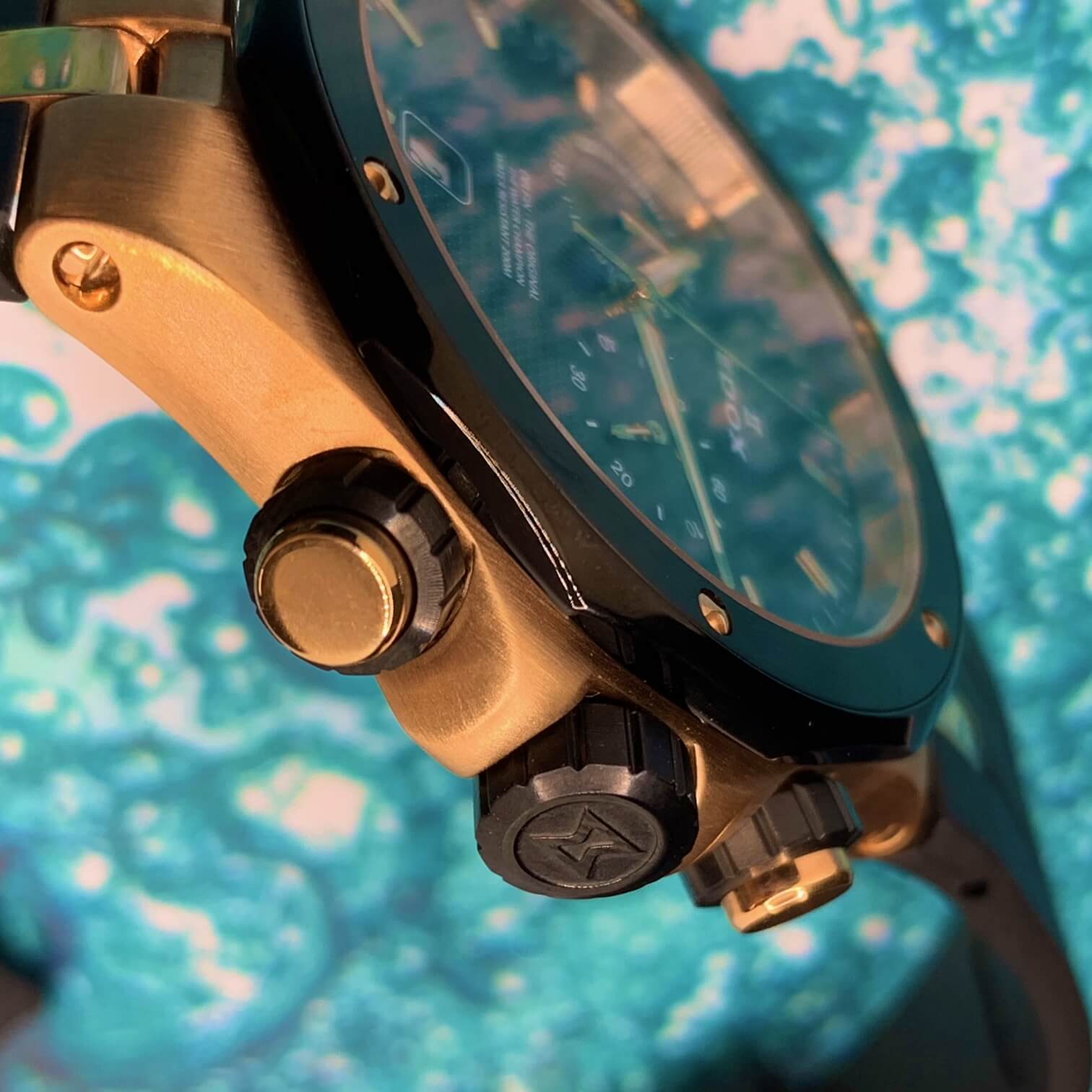 エドックス(EDOX) デルフィン オリジナル クロノグラフ | WING イオン