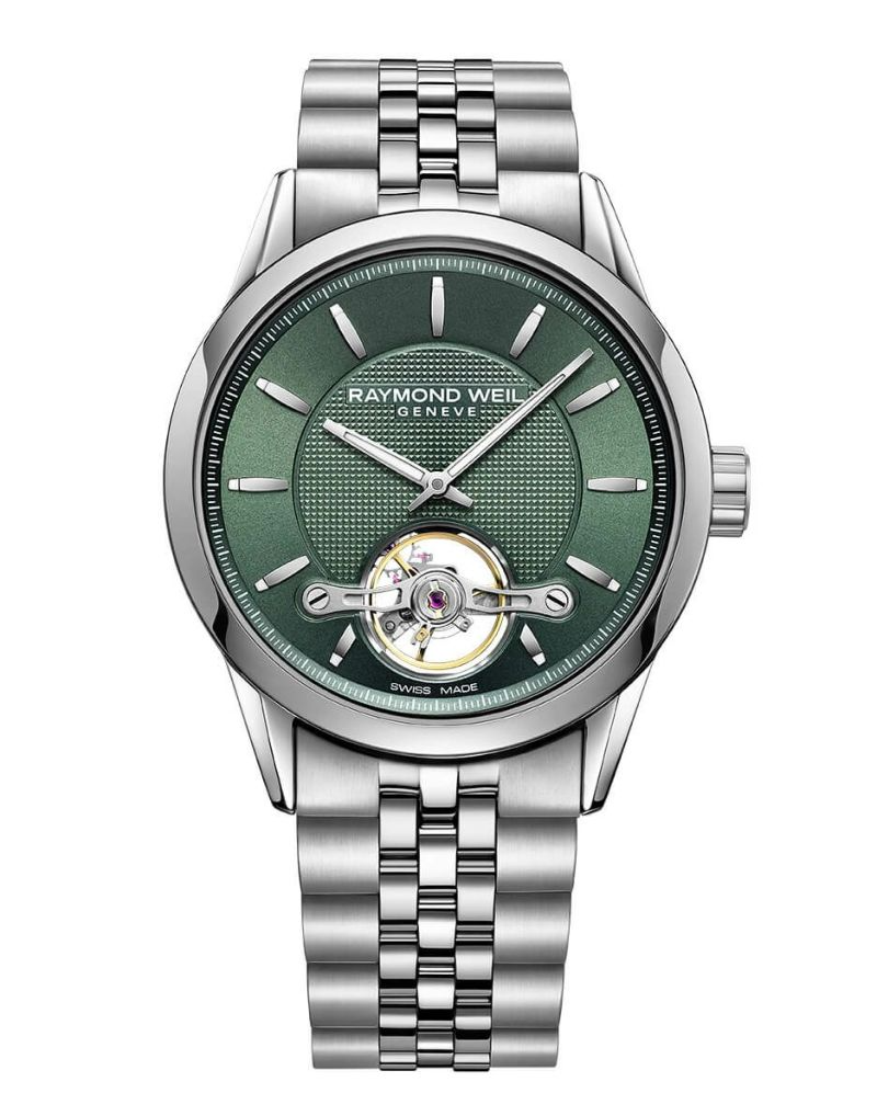FREELANCER　2780-ST-52001　自社製キャリバー・RW1212 、グリーンダイアル、ステンレススティール製ブレスレットを備えたフリーランサーのモデルです。6時位置のオープンハートからキャリバーの美しい動きを楽しむことができます。サファイアクリスタルの風防にはアンチグレア加工を施し、光の映り込みを抑制しています。 2007年に誕生したフリーランサーは、エレガントでありながらカジュアルにも見える現代的かつ都会的な仕上がりで、オン・オフどちらにも似合う洗練さを持っています。異彩を放つ印象的なデザインで、人と違うクリエイティブな自分を演出したいときに身に着けたいタイムピースです。