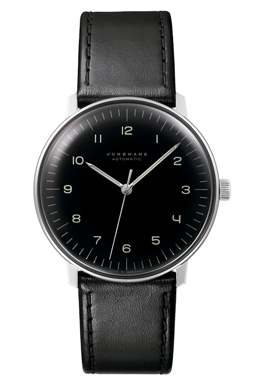 ユンハンス（JUNGHANS）「マックス・ビル（max bill）」は、時をシンプルに美しく表現したドイツデザインの傑作。誕生日や就職、結婚記念日など、人生の節目に贈る特別な腕時計として人気の高いコレクションです。控えめながら深い存在感を放つデザインは、長く愛用できる一生もの。東京でユンハンスのプレゼントを選ぶなら阪急メンズ東京へ。都内最大級の展示数を誇り、贈り物にふさわしいマックス・ビルを実際に手に取ってご覧いただけます。  ユンハンス（JUNGHANS）「マックス・ビル（max bill）」は、ドイツ・バウハウスの哲学を継承した機能美とミニマルデザインの腕時計コレクション。無駄のないフォルムと高い視認性で、時代を超えて愛される名作。東京でユンハンスのマックス・ビルを購入するなら阪急メンズ東京がおすすめ。都内最大級の展示数を誇り、手巻き・自動巻き・クロノスコープなど幅広いラインナップをご覧いただけます。
