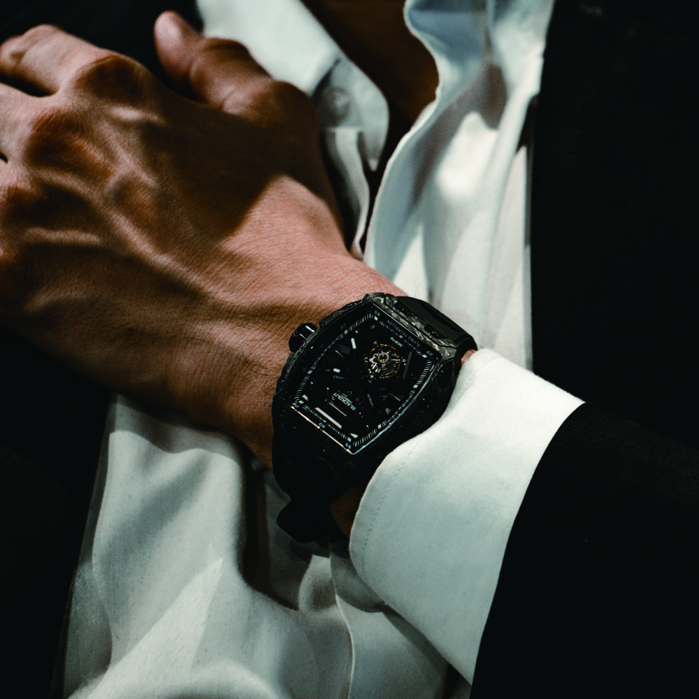 XP1 Tourbillon LT Black / BOXP1TBLTCBK「高級感ある腕時計をカジュアルに楽しむならこれ｜BLACKOUT WATCHES XP1 Tourbillonが日本初上陸」