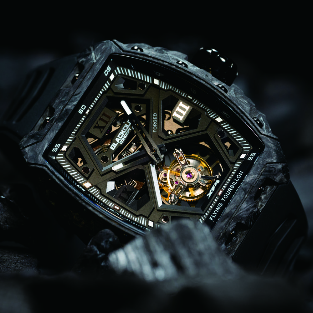 XP1 Tourbillon LT Black / BOXP1TBLTCBK「スイスのクラフトと現代デザインが融合｜BLACKOUT WATCHESが日本に初上陸し、おしゃれな若者の新定番に」