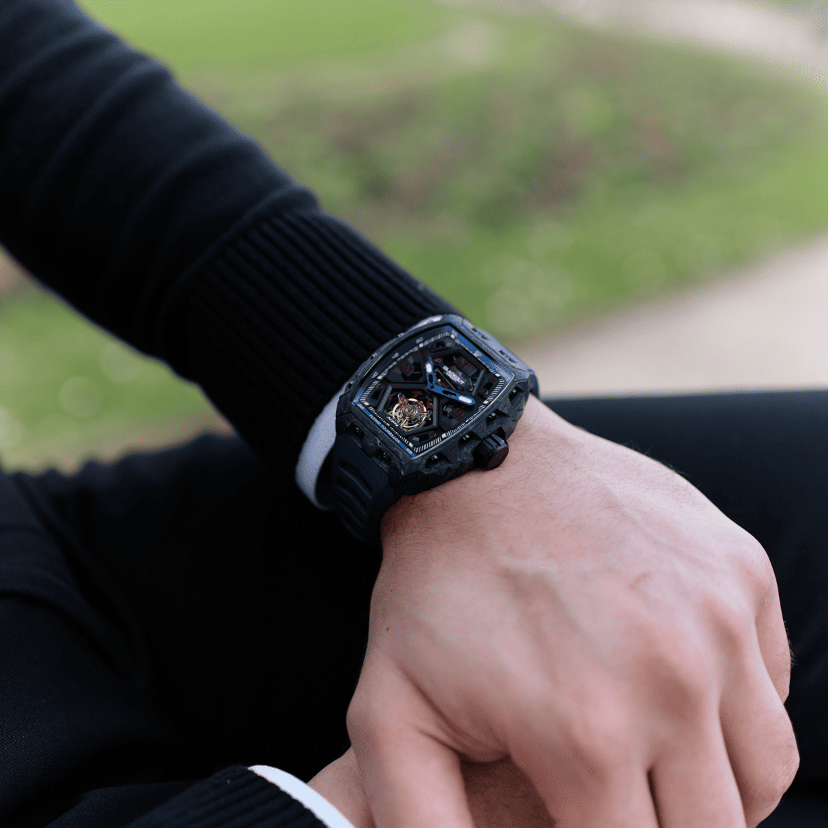 XP1 Tourbillon LT Blue / BOXP1TBLTCDB「ファッション性と機能性を兼ね備えたトゥールビヨンウォッチ｜BLACKOUT WATCHESが日本初登場」