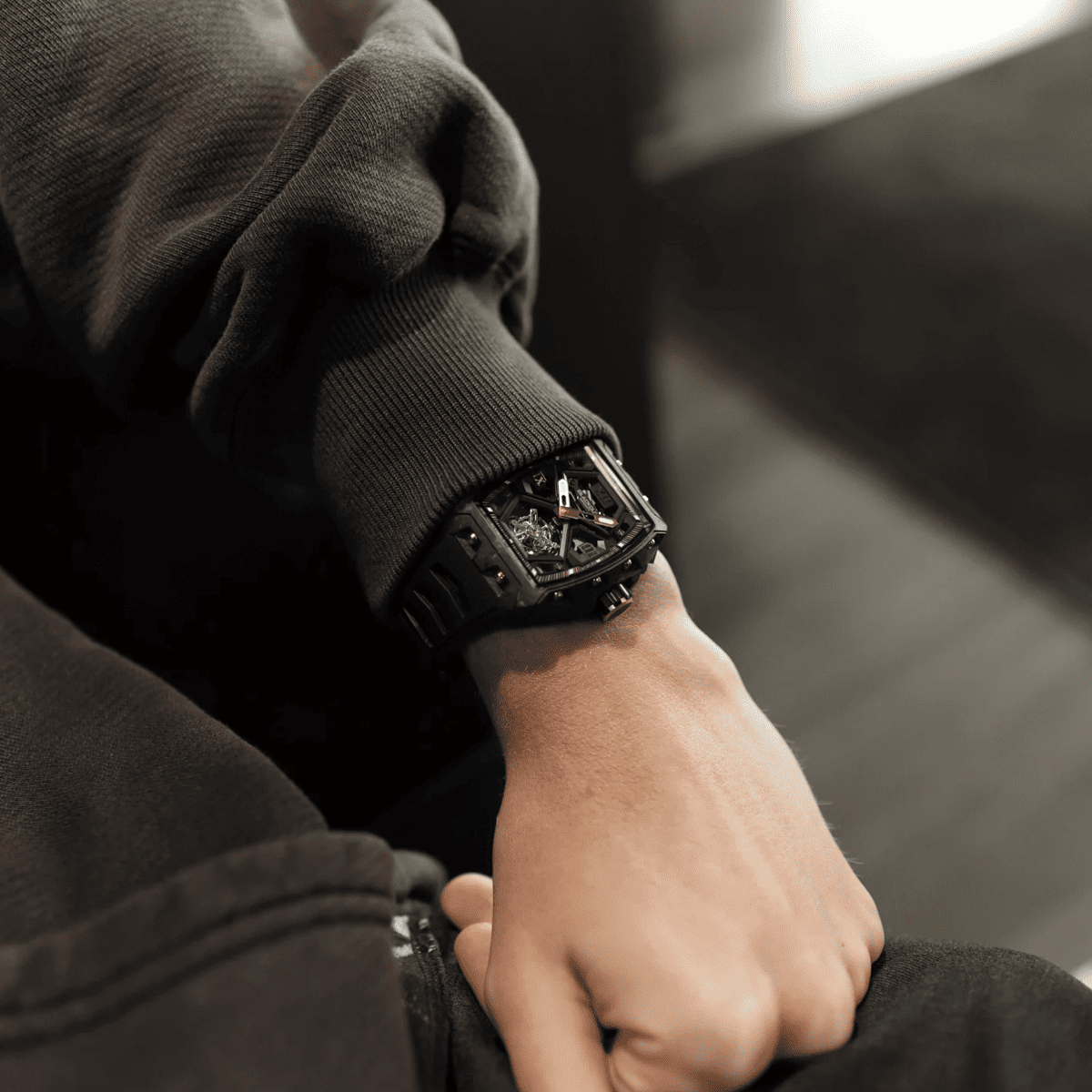 XP1 Tourbillon LT Gold / BOXP1TBLTCGD「BLACKOUT WATCHESが提案する“モードな高級時計”｜スイス製トゥールビヨンXP1がついに日本初上陸」