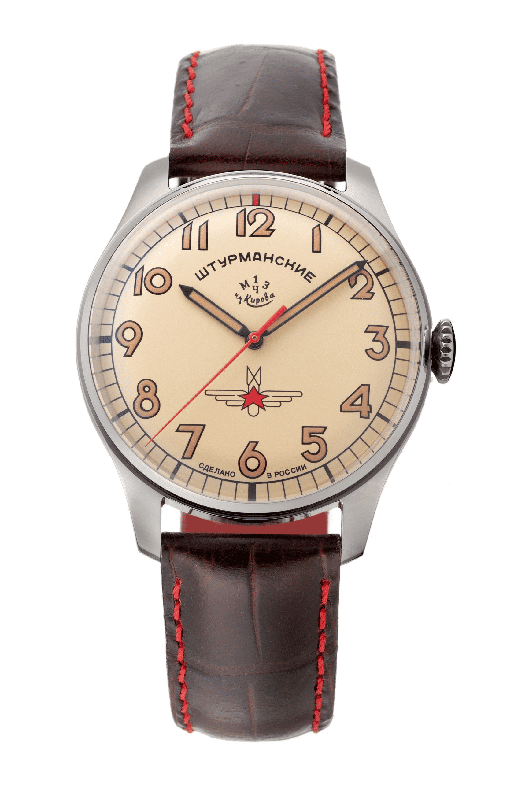 人類初の宇宙飛行士ユーリイ・ガガーリンが宇宙へ旅立った歴史的瞬間とともに飛び立った時計ブランド、ロシアの伝説的ブランド「シュトゥルマンスキー（STURMANSKIE）」による限定復刻モデル「Gagarin アニバーサリーモデル レガシー 904L 2609-9045922」は、1959年に誕生した初期ストレラモデルを忠実に再現したオマージュモデルであり、世界999本限定で発売された極めて希少な手巻き腕時計です。ケースには耐腐食性・耐久性・美しい光沢で知られる高級素材904Lステンレススチールを採用し、ソ連時代に製造され現存数が残りわずかとなった伝説的なキャリバー「2609」手巻きムーブメントを搭載、42時間のパワーリザーブを実現。風防には視認性と耐傷性に優れるサファイアクリスタルガラスを採用し、アンティーク感漂うドーム状のフォルムがヴィンテージな美しさを演出。蓄光塗料付きのインデックスと針が暗所でも高い視認性を確保し、赤いステッチが施されたカーフレザーベルトには尾錠と共にブランドロゴが刻印され、ディテールに至るまで丁寧に設計されたデザインが特別な存在感を放つ。直径約40mm・厚さ約12mm・重さ約60gという