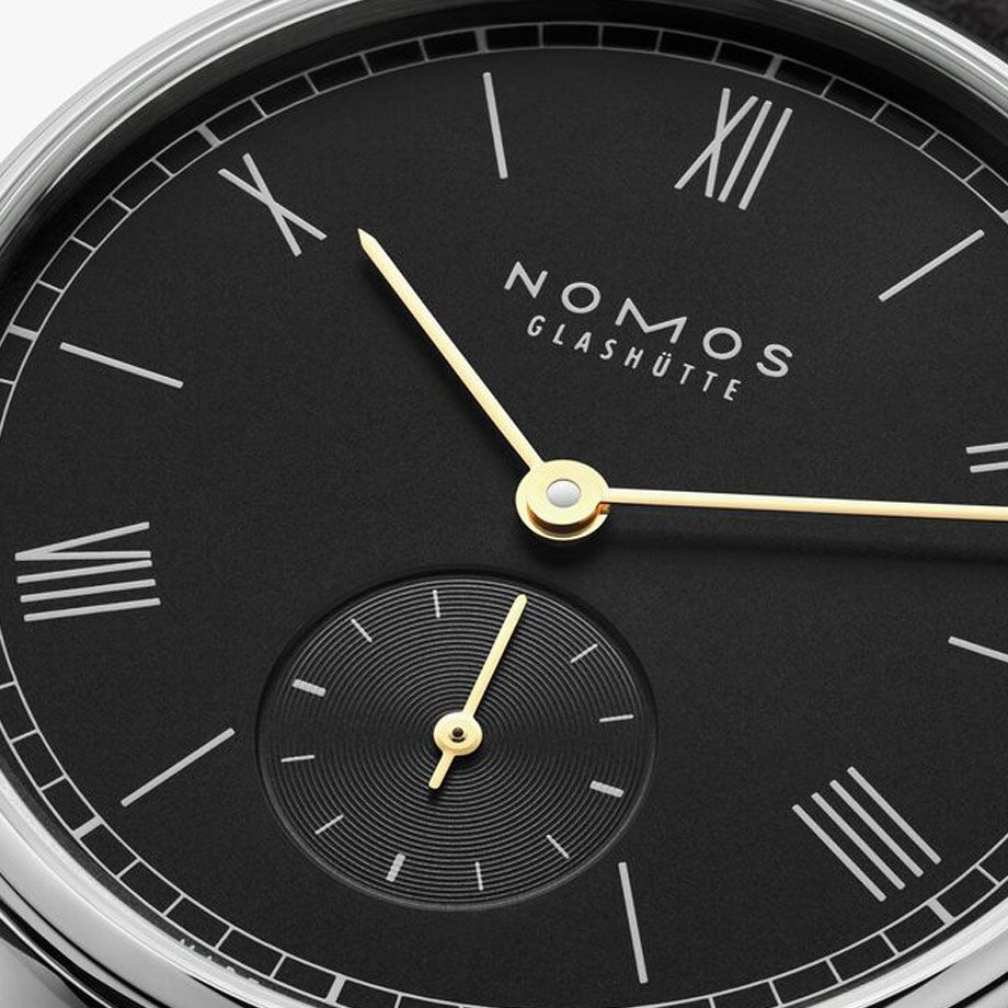 Ludwig 33 noir 品　番：NM227 nomos　NOMOS GLASHÜTTE  ノモス　手巻き　高級時計　ドイツ時計