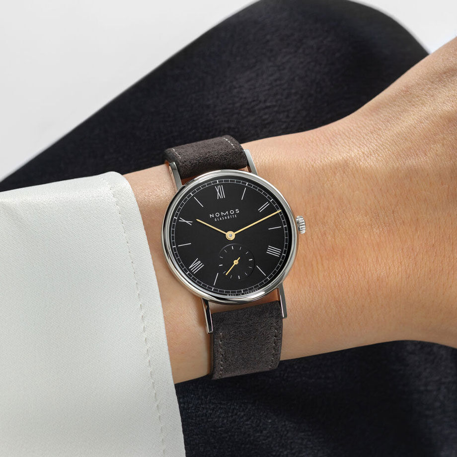 Ludwig 33 noir 品　番：NM227 nomos　NOMOS GLASHÜTTE  ノモス　手巻き　高級時計　ドイツ時計