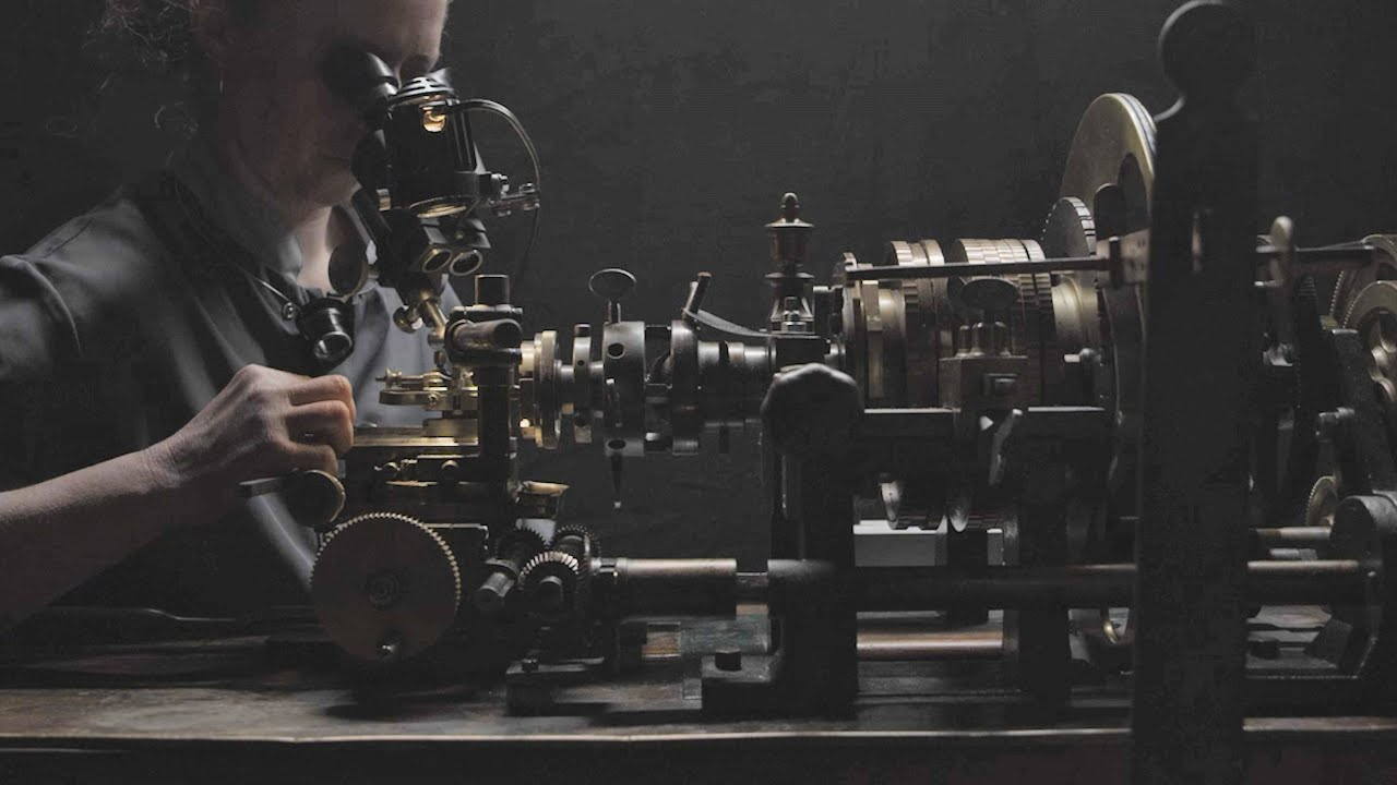 アーティスティッククラフトライン エクセレンス ギョーシェ　限定　 LE66237AA52BVA34 ルイエラール　louis erard 高級時計　メンズ腕時計　おすすめ　