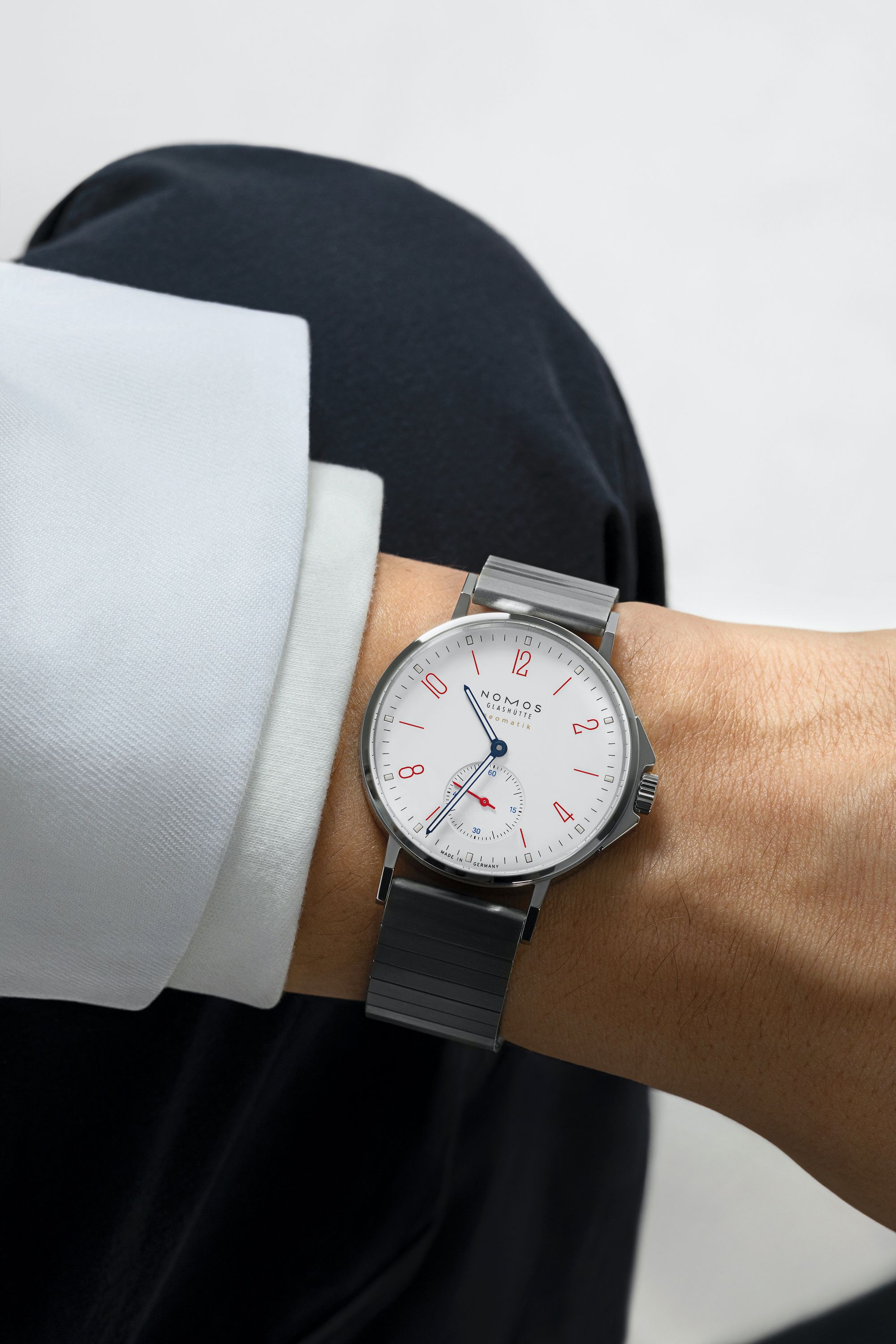 NOMOS アホイ ネオマティックシグナル ワイス 着用画像 NOMOSGLASHÜTTE＋FORTUNE TIME 表参道ヒルズ店