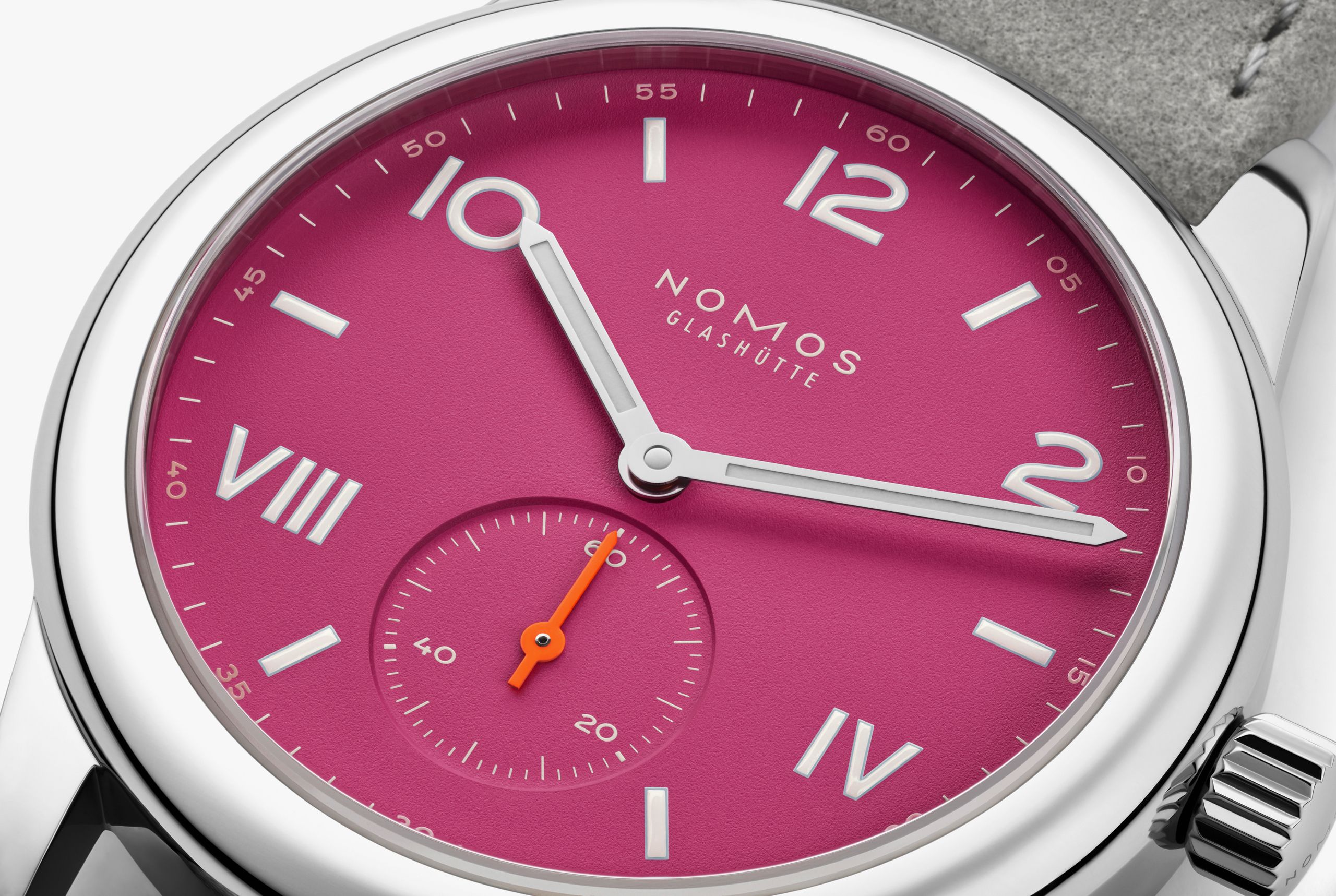 NOMOS クラブ キャンパス ディープピンク アップ画像 NOMOSGLASHÜTTE＋FORTUNE TIME 表参道ヒルズ店