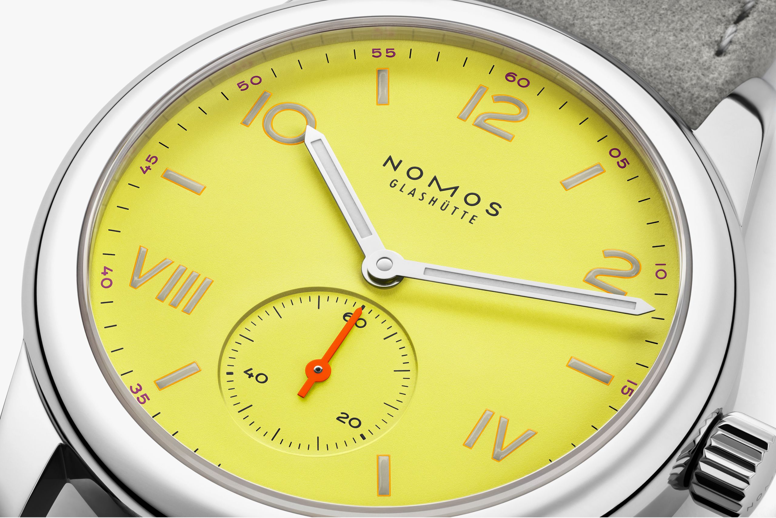 NOMOS クラブ キャンパス スターライト アップ画像 NOMOSGLASHÜTTE＋FORTUNE TIME 表参道ヒルズ店