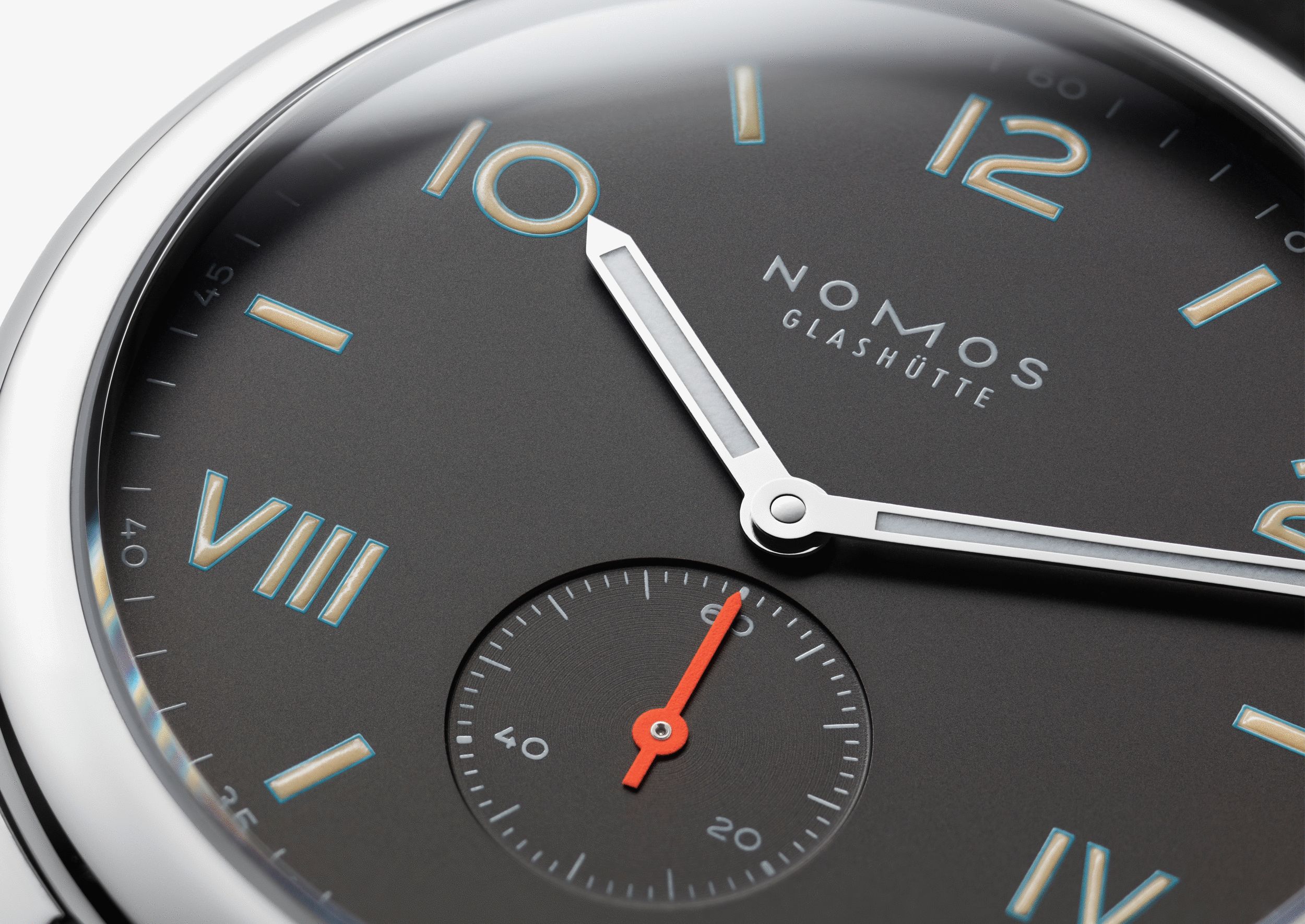 NOMOS クラブ 38 キャンパス ナイト アップ画像 NOMOSGLASHÜTTE＋FORTUNE TIME 表参道ヒルズ店