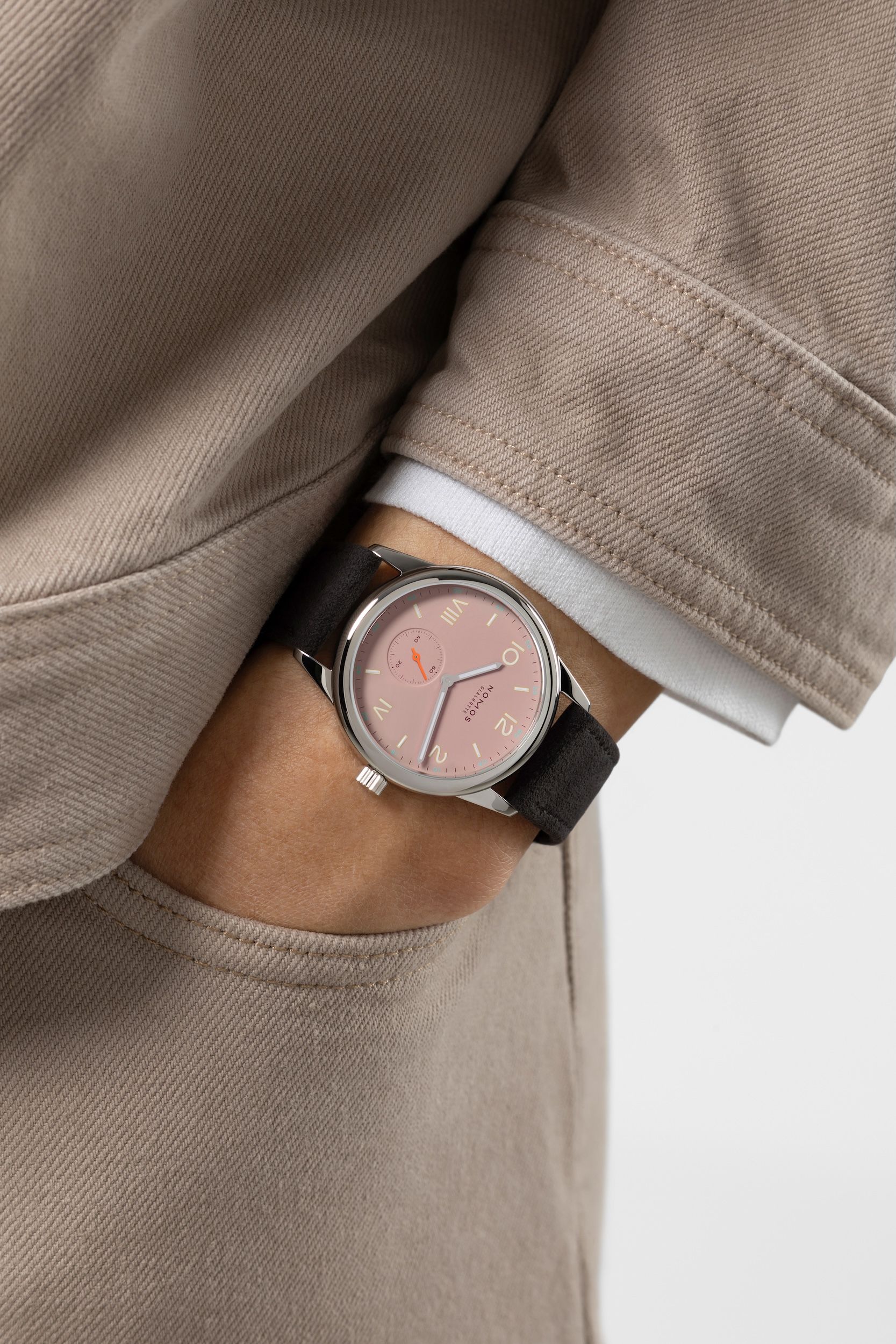 NOMOS クラブ 38 キャンパス フルローズ 着用画像 NOMOSGLASHÜTTE＋FORTUNE TIME 表参道ヒルズ店