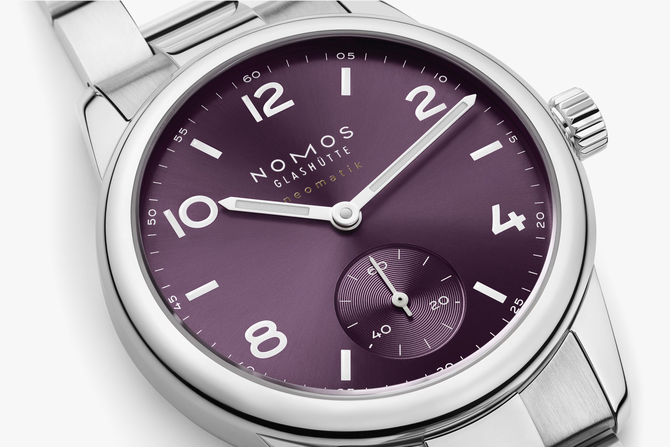 NOMOS クラブ・スポーツ ネオマティック 34 パープル アップ画像 NOMOSGLASHÜTTE＋FORTUNE TIME 表参道ヒルズ店