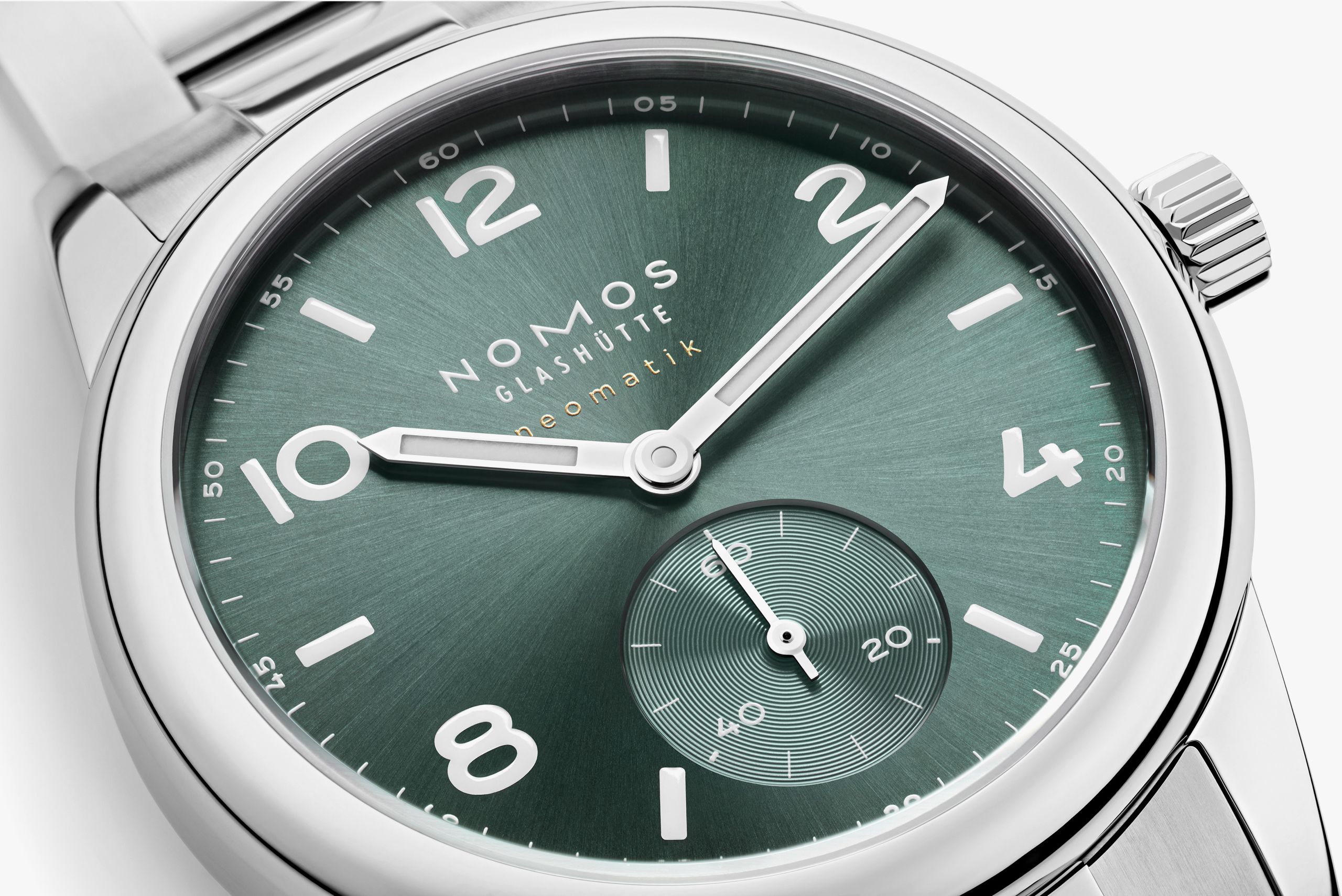 NOMOS クラブ・スポーツ ネオマティック ぺトロール アップ画像 NOMOSGLASHÜTTE＋FORTUNE TIME 表参道ヒルズ店
