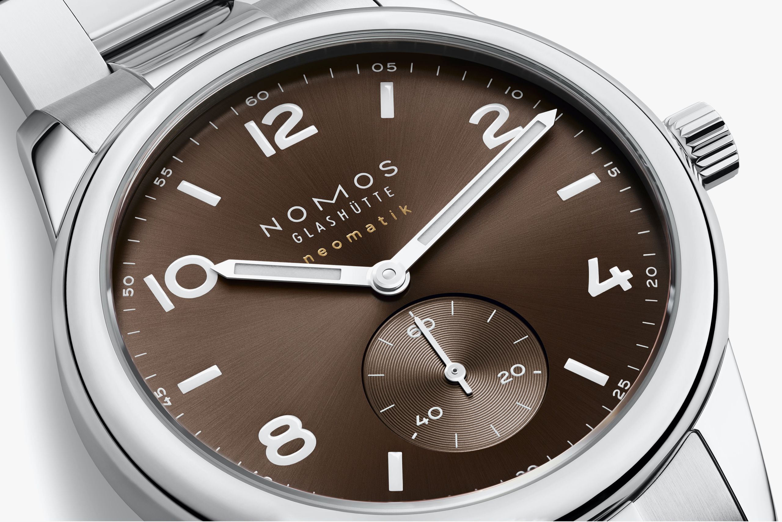NOMOS クラブ・スポーツ ネオマティック 39 タバコ アップ画像 NOMOSGLASHÜTTE＋FORTUNE TIME 表参道ヒルズ店