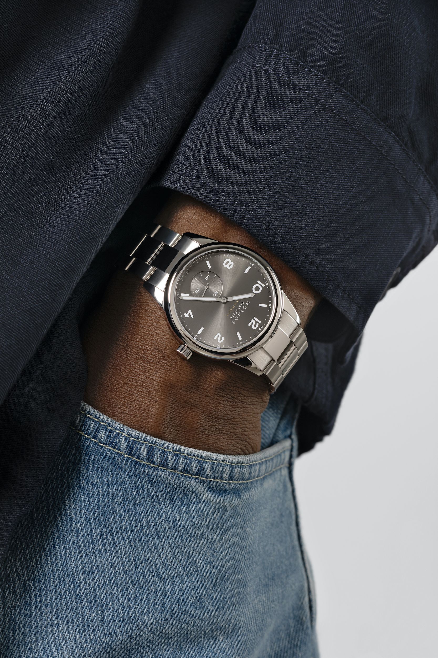 NOMOS クラブ・スポーツ ネオマティック 39 スモーク 着用画像 NOMOSGLASHÜTTE＋FORTUNE TIME 表参道ヒルズ店
