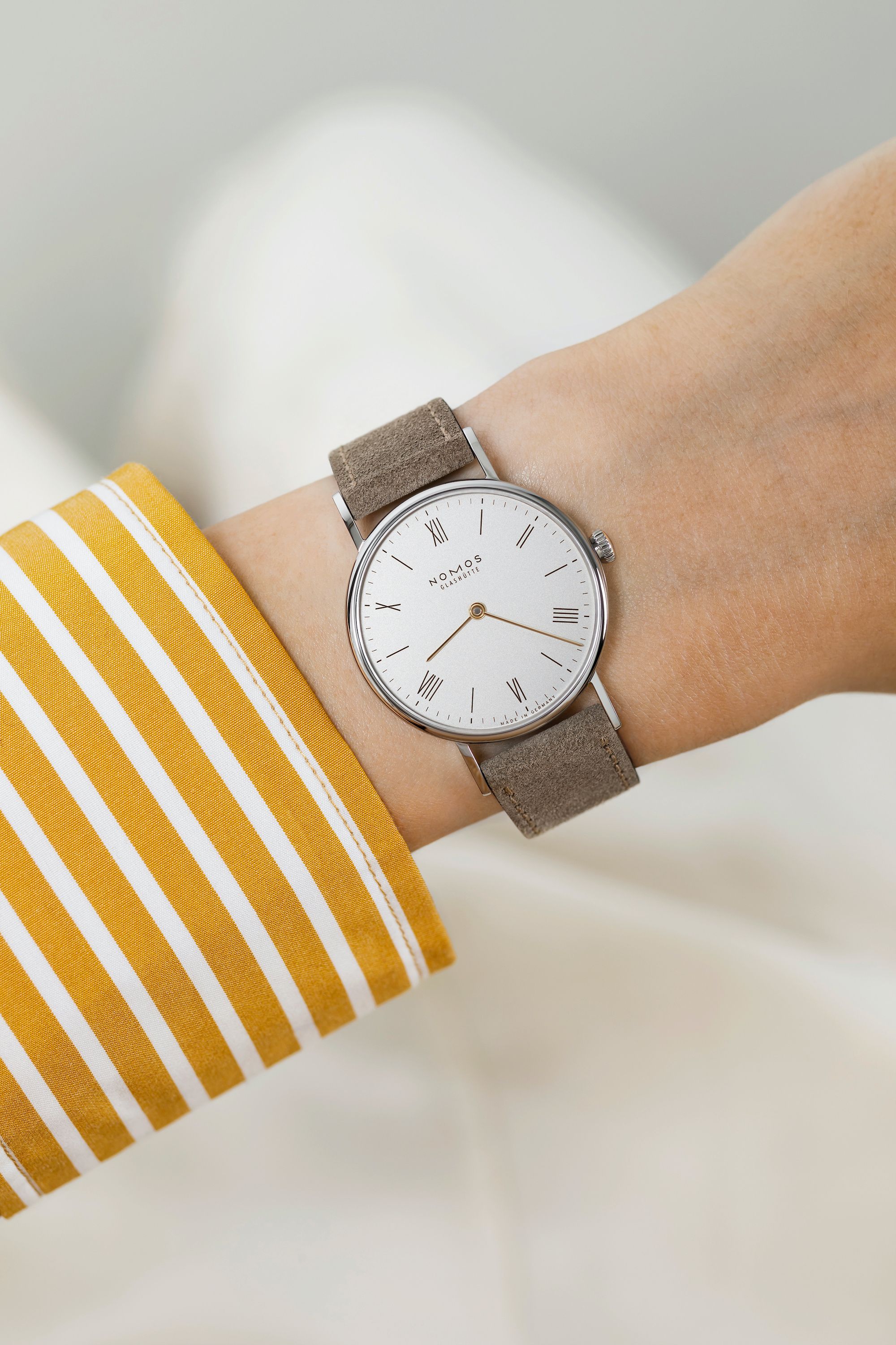 NOMOS ラドウィッグ 33 duo doré 着用画像2 NOMOSGLASHÜTTE＋FORTUNE TIME 表参道ヒルズ店