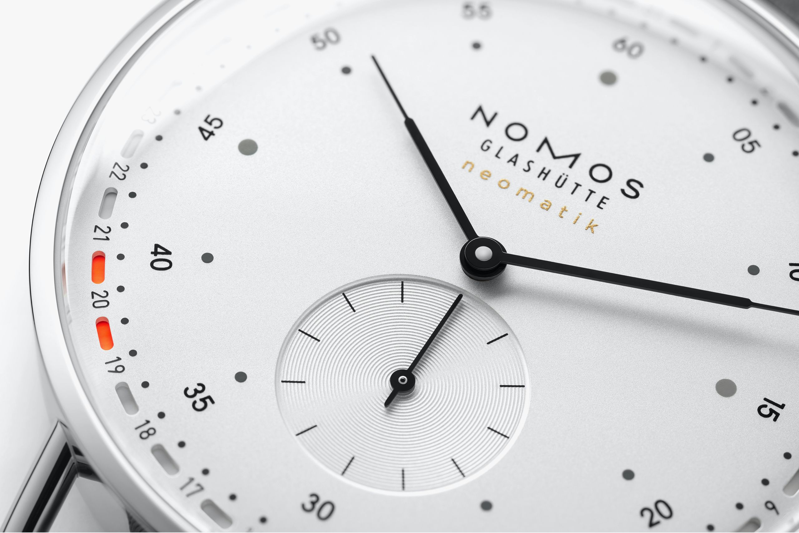 NOMOS メトロ ネオマティック 41 アップデイト アップ画像 NOMOSGLASHÜTTE＋FORTUNE TIME 表参道ヒルズ店