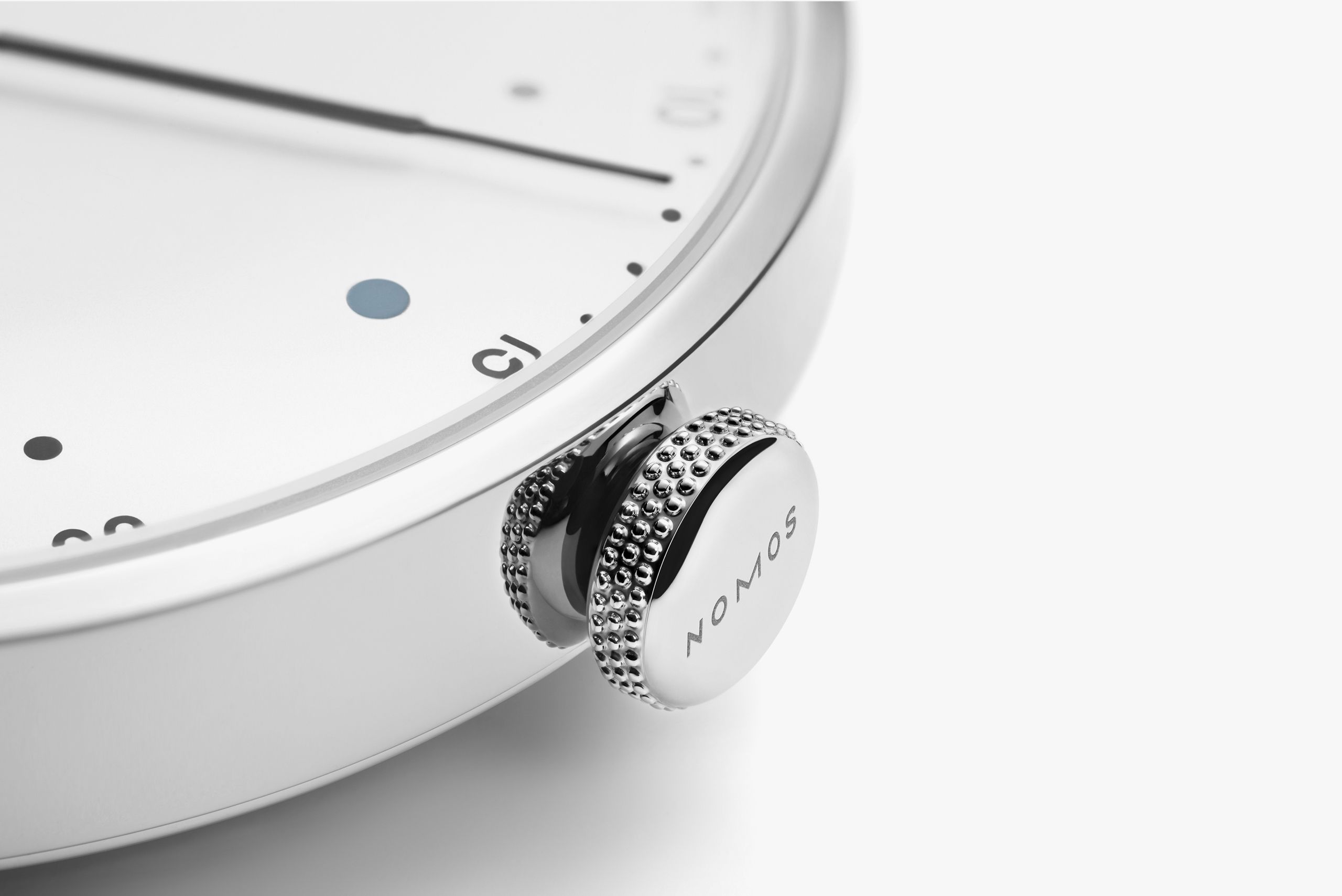 NOMOS メトロ 38 デイト リュウズ画像 NOMOSGLASHÜTTE＋FORTUNE TIME 表参道ヒルズ店