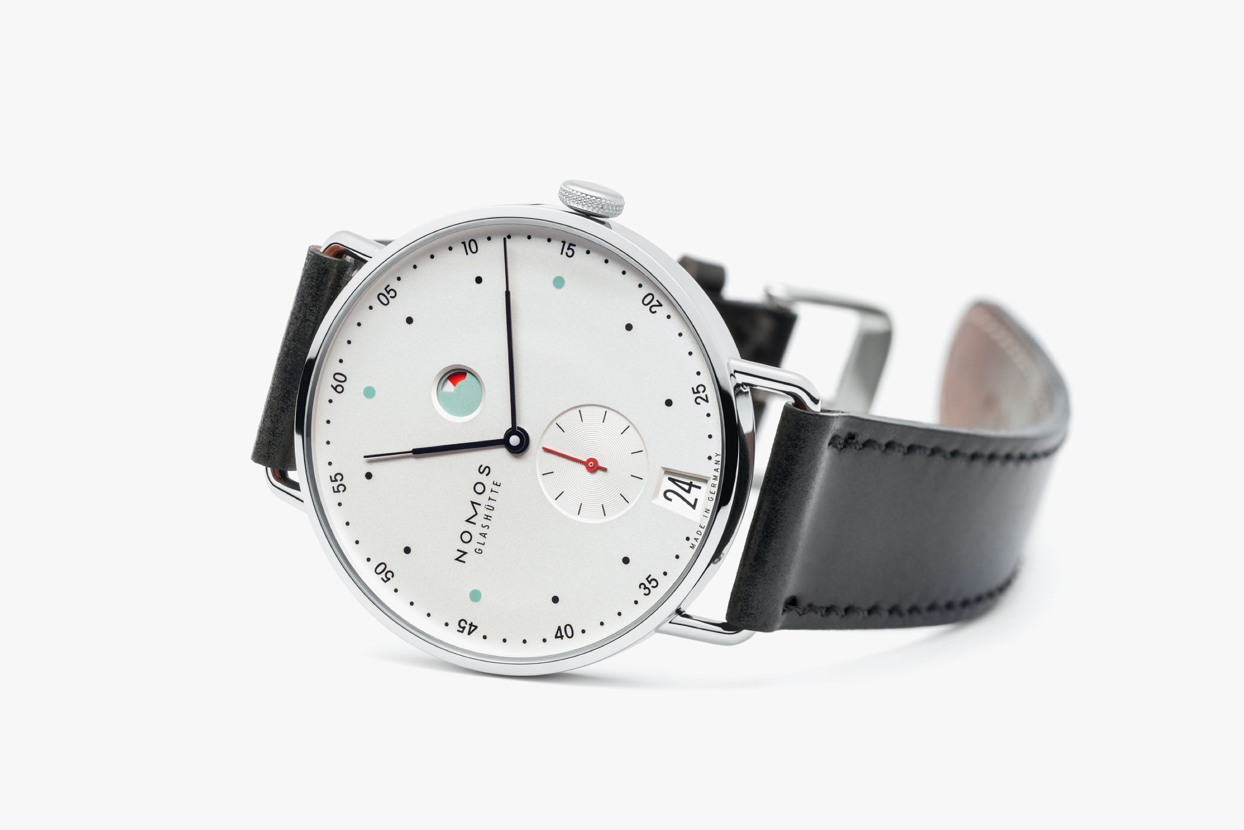 NOMOS メトロ デイト パワーリザーブ 全体画像 NOMOSGLASHÜTTE＋FORTUNE TIME 表参道ヒルズ店
