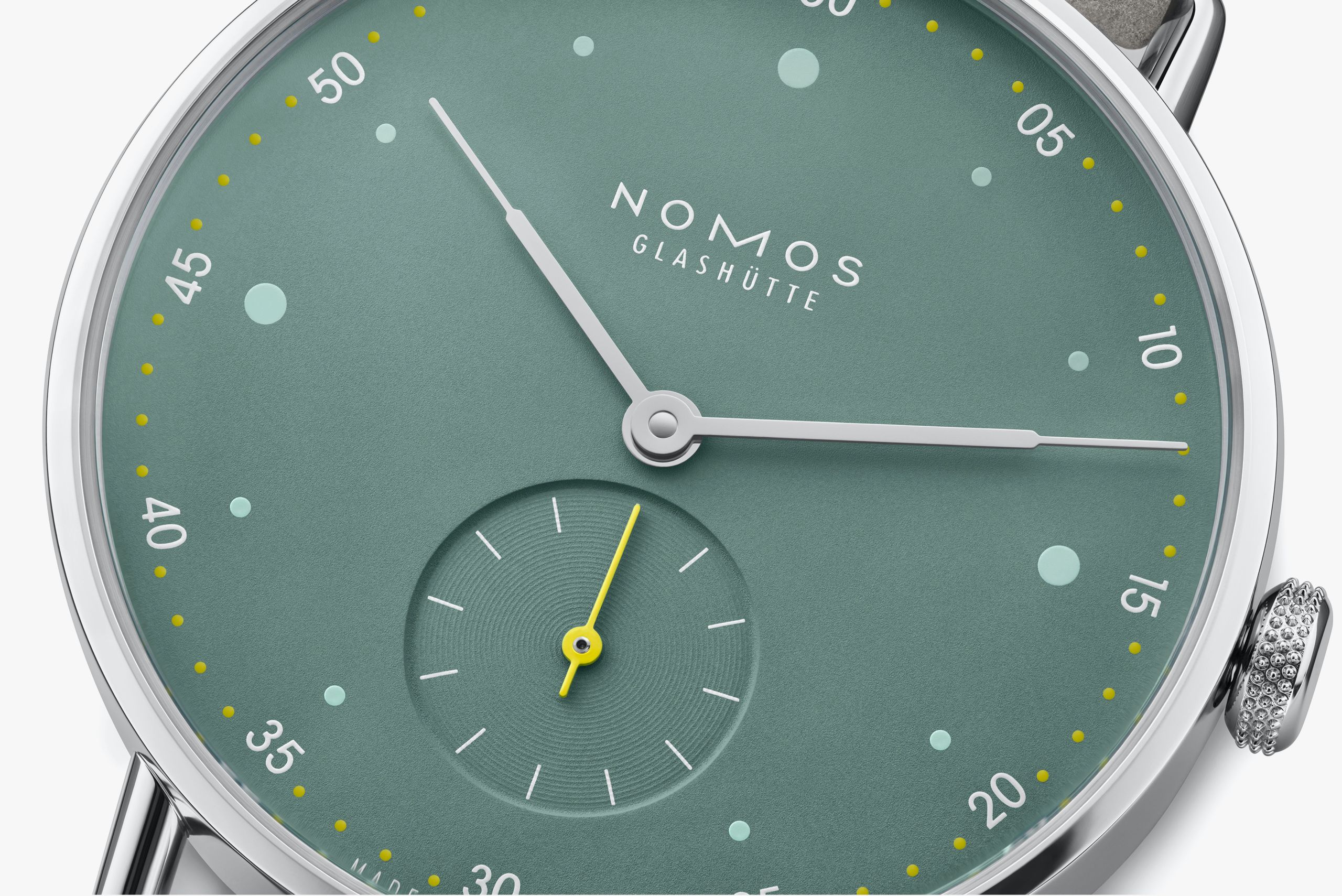 NOMOS メトロ 33 セージ アップ画像 NOMOSGLASHÜTTE＋FORTUNE TIME 表参道ヒルズ店