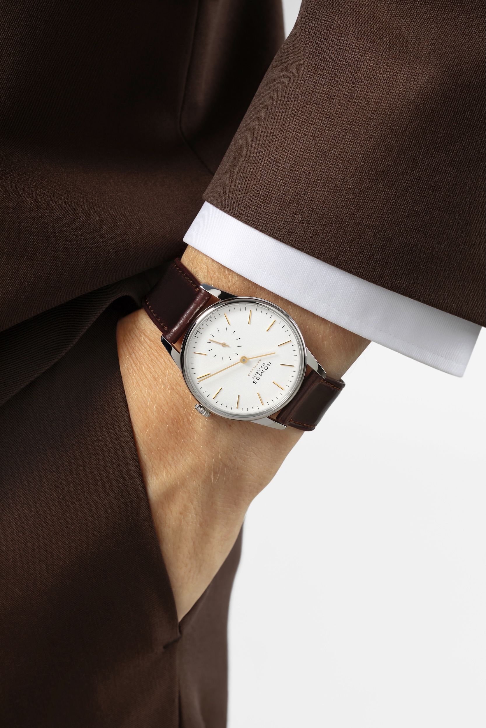 NOMOS オリオン ネオマティック ドレ 着用画像 NOMOSGLASHÜTTE＋FORTUNE TIME 表参道ヒルズ店