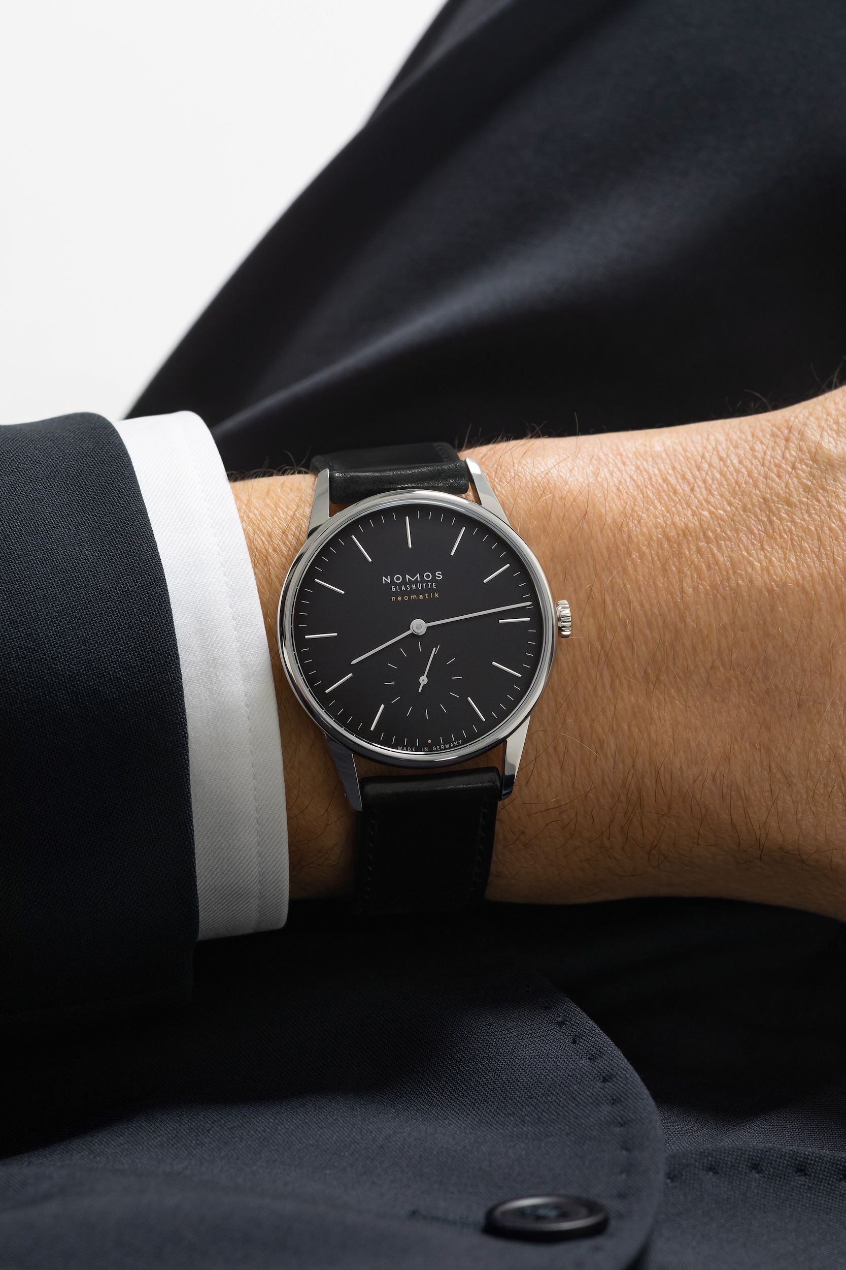 NOMOS オリオン ネオマティック 39 ニューブラック 着用画像 NOMOSGLASHÜTTE＋FORTUNE TIME 表参道ヒルズ店