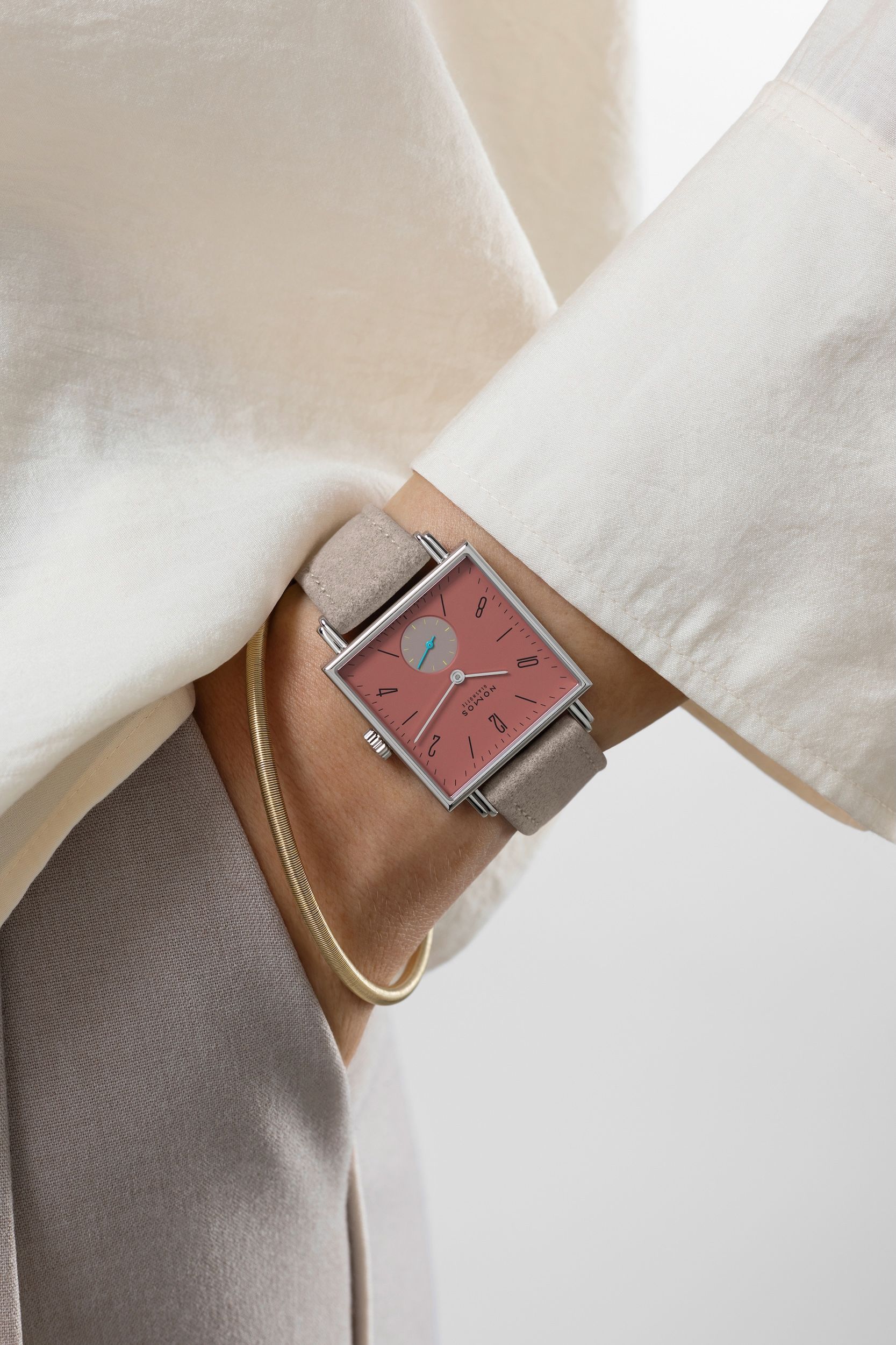 NOMOS テトラ テラ 着用画像1 NOMOSGLASHÜTTE＋FORTUNE TIME 表参道ヒルズ店