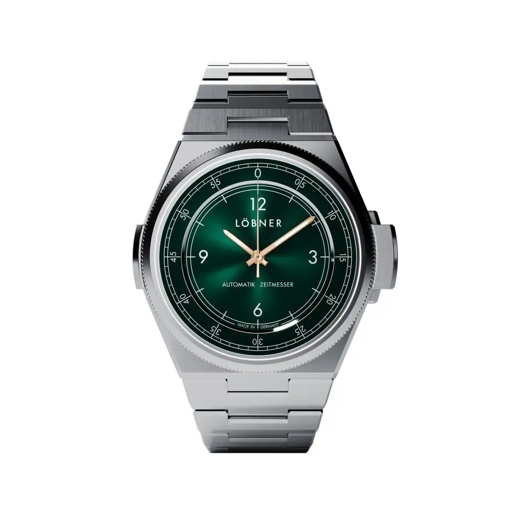 SLEDGE GREEN スレッジ グリーン L67172　リューズは、特許取得済みのSledge® リューズプロテクターの下にあります。 このプロテクターは誤って時間を調整することを防ぎ、リューズを機械的なストレスから保護します。