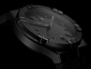 モーリス ラクロア Maurice Lacroix 19新作 全身をブラックで纏った アイコン オートマティック ブラック ブランド腕時計の正規販売店紹介サイトgressive グレッシブ