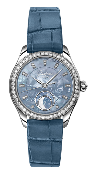 GLASHÜTTE ORIGINAL(グラスヒュッテ・オリジナル) 2026新作 天空を映す色彩。グラスヒュッテ・オリジナル「セレナーデ・ルナ」より「スカイライン ブルー」カラーの新作が登場