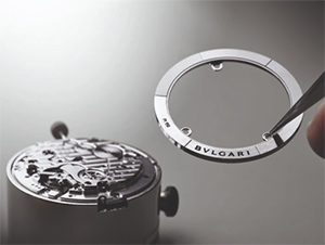 BVLGARI(ブルガリ) 2019 BASEL新作 5度目の世界記録を樹立した歴史上最薄の機械式クロノグラフ「オクト フィニッシモ クロノグラフGMT オートマティック」