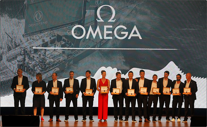 OMEGA(オメガ) ボルボ・オーシャンレースの勝者が決定！ オメガより優勝時計はチーム ドンフェンの手へ