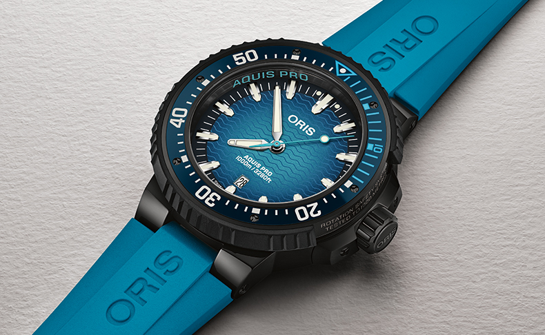 ORIS(オリス) 2025新作 精鋭ダイバーを導く、至高のタイムピース。ブランド最高峰の技術を結集したダイバーズウォッチ。オリス「アクイス プロ 1000M」