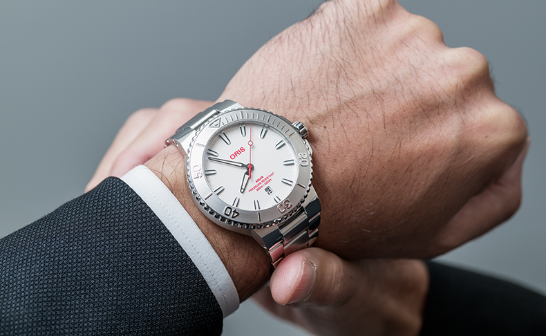 ORIS(オリス) 2025新作 二つの世界が紡ぐ美。オリス「アクイス ジャパン リミテッドエディション」