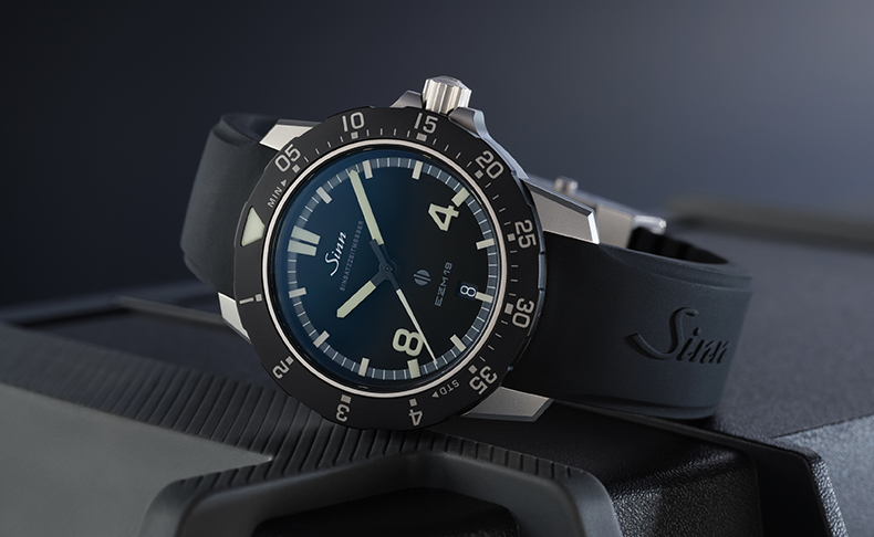 Sinn(ジン) 2026新作 プレッシャー下でのタイムマネージメント。ジン「EZM 19」
