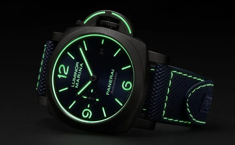 PANERAI(パネライ) 2020新作 暗闇で際立つ存在感。パネライが開発した発光物質の伝説を祝す「ルミノール マリーナ - 44mm」