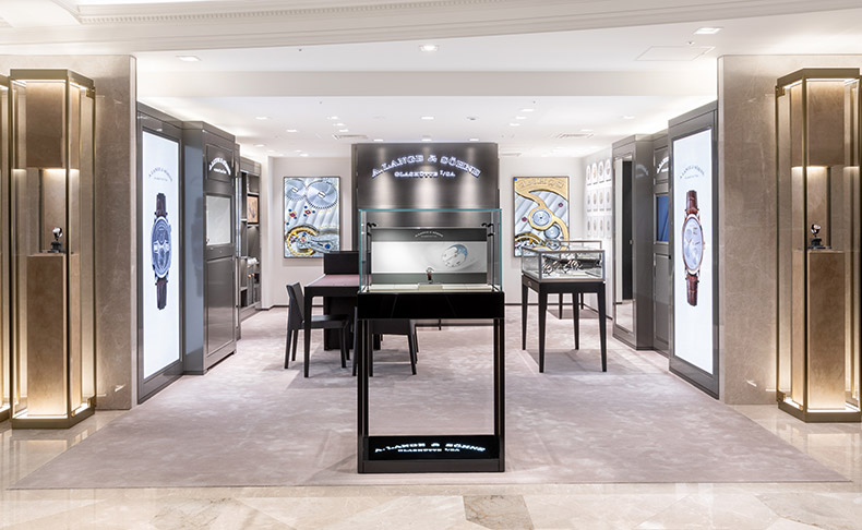 A. LANGE & SÖHNE(A.ランゲ&ゾーネ) A.ランゲ&ゾーネ アーカイブの懐中時計を展示。A.ランゲ&ゾーネが日本橋三越ワールドウォッチフェアに出展
