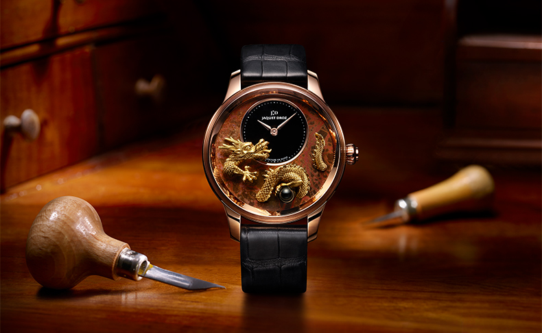 ジャケ ドロー Jaquet Droz 新作 5番目の干支 戊辰にオマージュを捧げた ジャケ ドロー プティ ウール ミニット レリーフ ドラゴン ブランド腕時計の正規販売店紹介サイトgressive グレッシブ