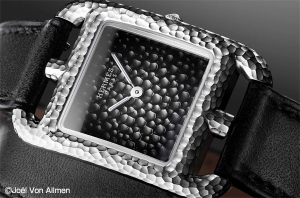 エルメス(HERMÈS) 2020新作 ファンタジー溢れるタイムレスでアイコニックな時計。エルメス「ケープコッド」マルトレ | ブランド腕時計