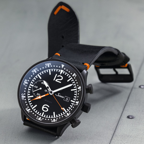 SINN(ジン) 2021新作 「Nabo 17 ZM」のデザインとスタイルからインスピレーションを得た、ジンの伝統的なコックピットリストウォッチ。ジン「717」