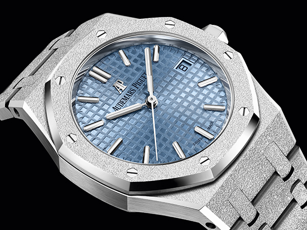 AUDEMARS PIGUET(オーデマ ピゲ) 2021新作 オーデマ ピゲ「ロイヤル オーク フロステッドゴールド」の34mmモデルが登場