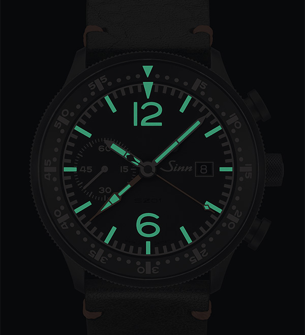 SINN(ジン) 2021新作 「Nabo 17 ZM」のデザインとスタイルからインスピレーションを得た、ジンの伝統的なコックピットリストウォッチ。ジン「717」