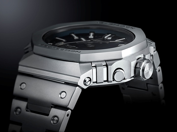 MR-G(エムアールジー) 2026新作 伝統技法「木組」から着想を得た格子状立体文字板。日本古来の伝統色「縹色」をダイアルで表現した“MR-G”