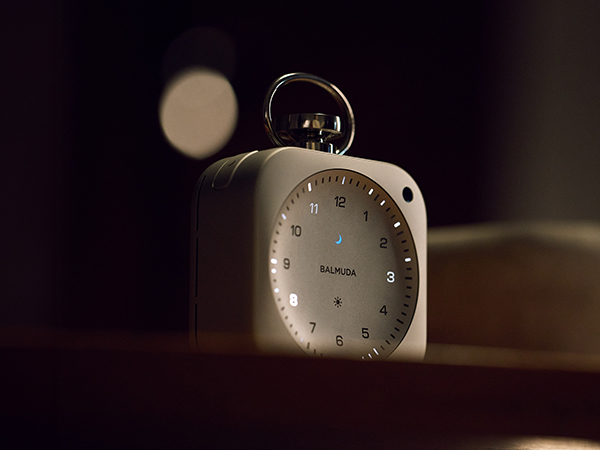 BALMUDA | バルミューダ バルミューダ「The Clock」、海外市場でも反響が広がる。韓国では100台限定の先行予約が開始から24時間で完売