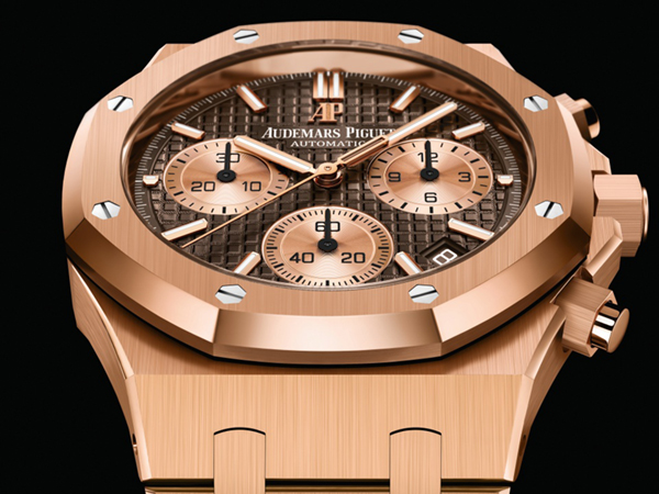 AUDEMARS PIGUET(オーデマ ピゲ) 2021新作 オーデマ ピゲから進化した「ロイヤル オーク クロノグラフ」が登場