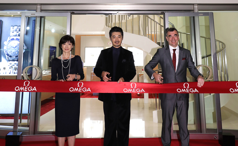 「オメガブティック六本木ヒルズ」オープン。俳優・平山浩行さんを迎えテープカットセレモニー開催