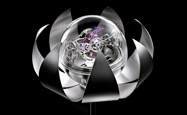 ロシアの独立時計師アントン・スハノフの新作コンプリケーション・クロック「ロータス」