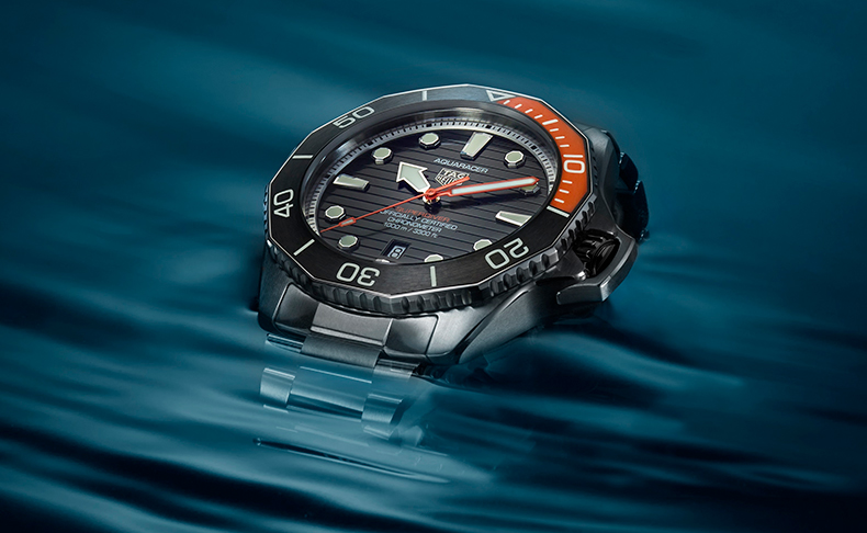 2022新作 究極のラグジュアリー ダイバーズウォッチ。「タグ・ホイヤー アクアレーサー プロフェッショナル1000 スーパーダイバー」